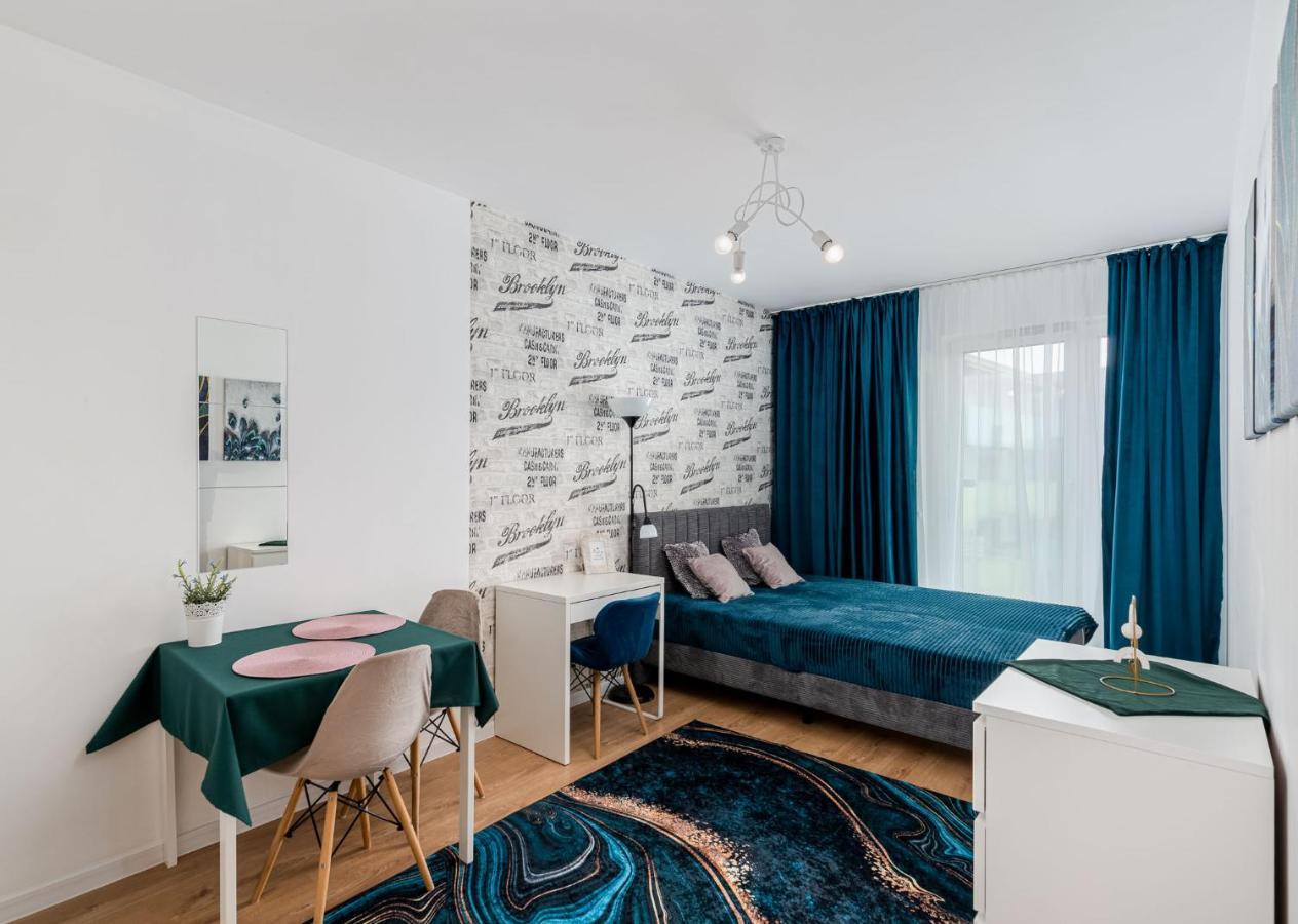 Apartament Kolorowe Balkony Czyzewskiego 3 Apartament *